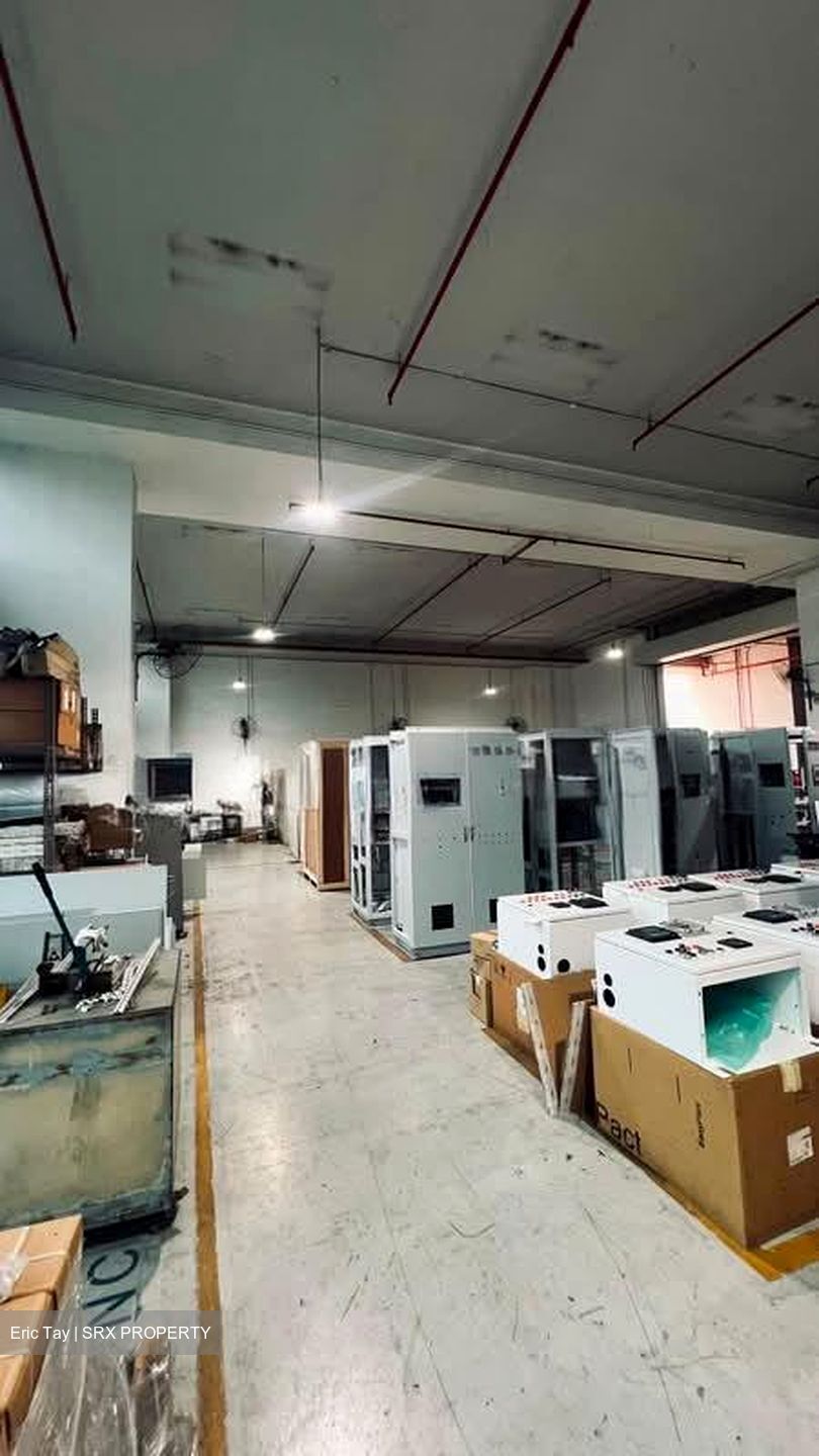 West Connect Building (D22), Factory #568669081
